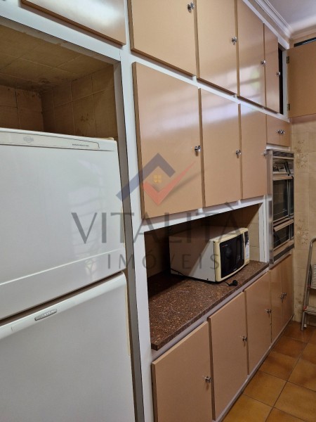 Casa à venda e aluguel com 3 quartos, 228m² - Foto 8