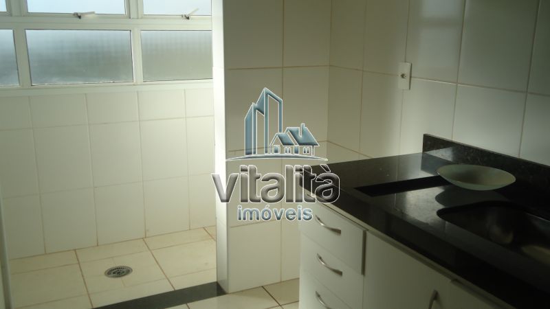 Apartamento para alugar com 2 quartos, 70m² - Foto 23
