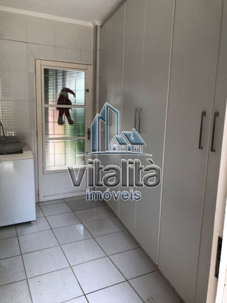 Casa à venda com 4 quartos, 205m² - Foto 9