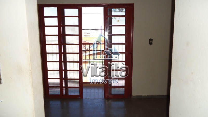 Prédio Inteiro à venda com 1 quarto, 75m² - Foto 2