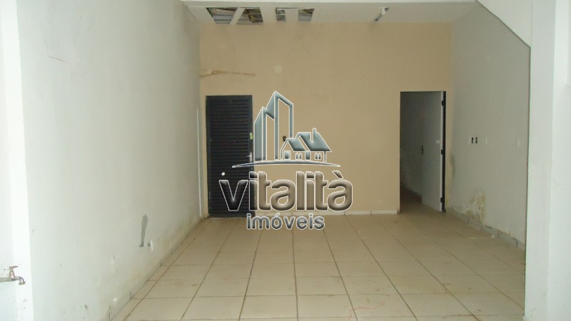 Prédio Inteiro à venda com 1 quarto, 75m² - Foto 1