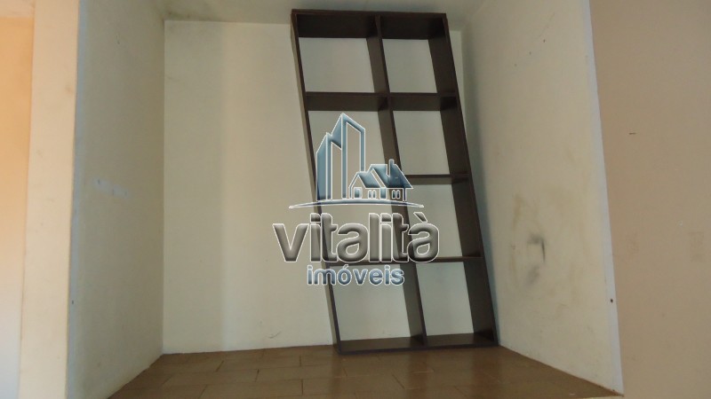 Prédio Inteiro à venda com 1 quarto, 75m² - Foto 4