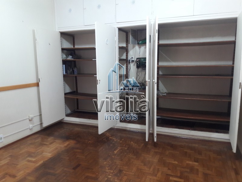 Prédio Inteiro à venda com 3 quartos, 260m² - Foto 2