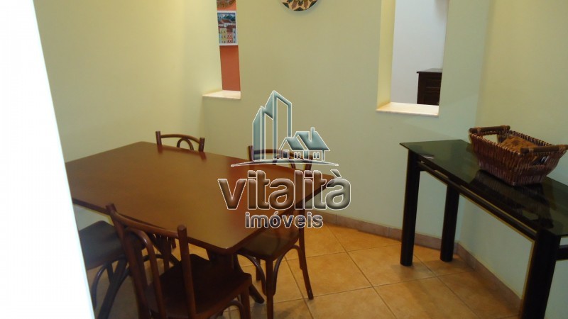 Casa à venda com 4 quartos, 700m² - Foto 1