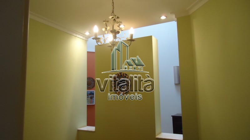 Casa à venda com 4 quartos, 700m² - Foto 2